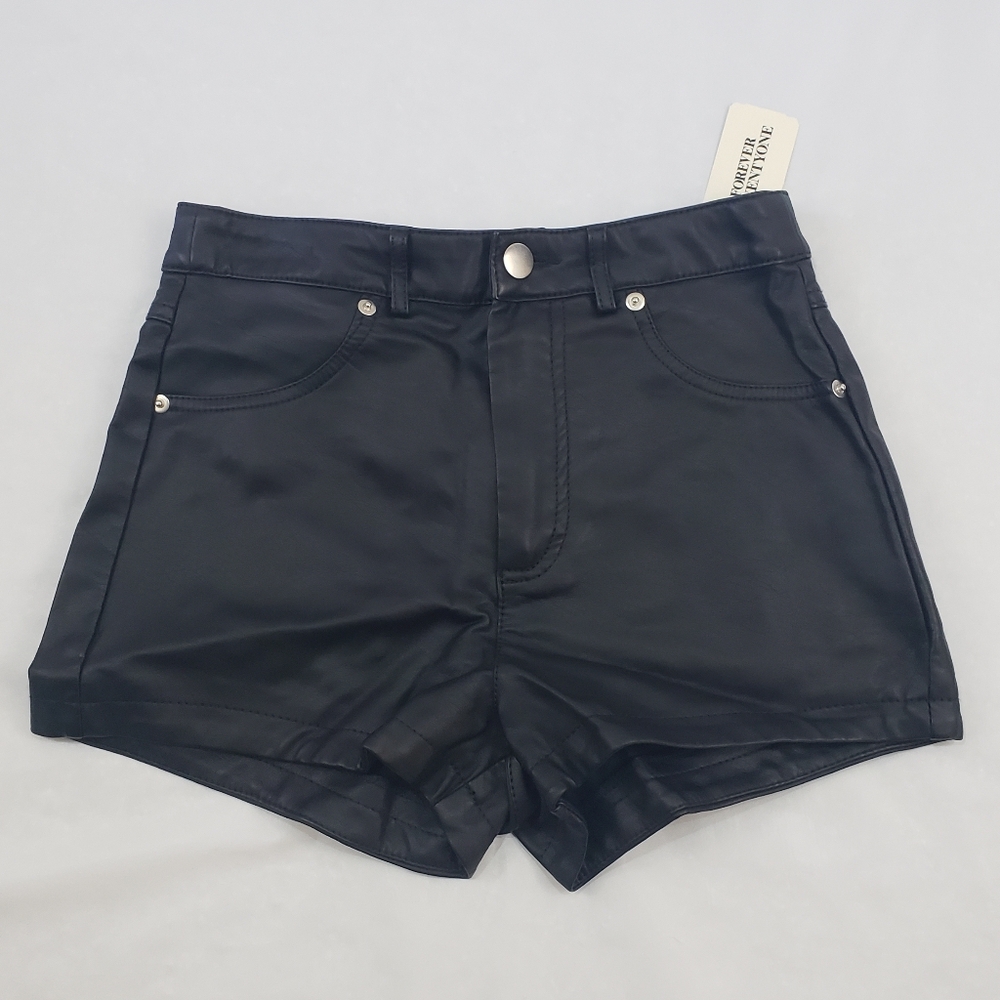 Forever 21 Women's Black Shorts C07